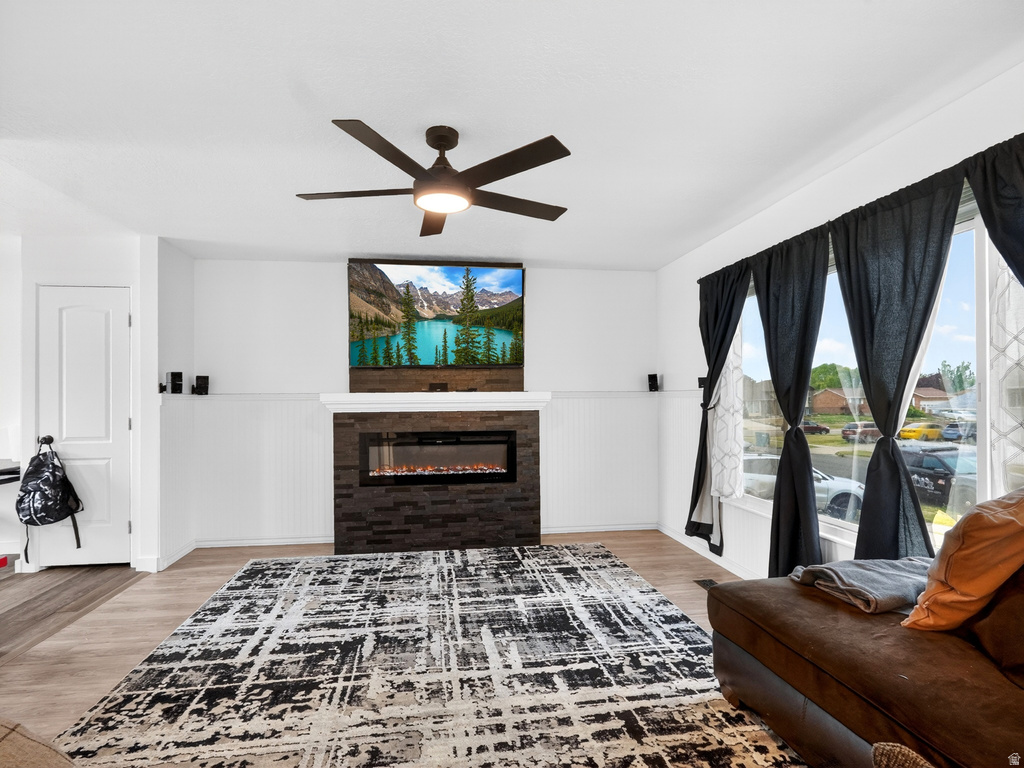 5592 S 3975 W Roy, UT 84067