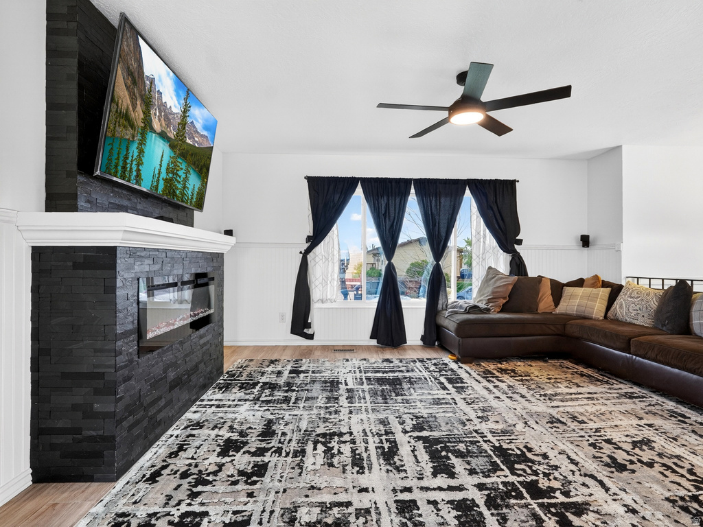 5592 S 3975 W Roy, UT 84067