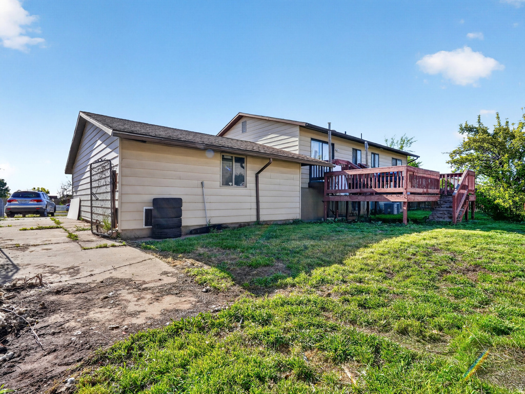 5592 S 3975 W Roy, UT 84067