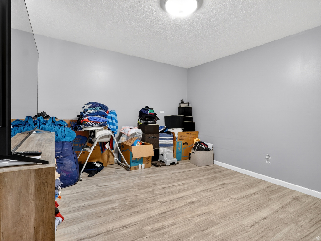 5592 S 3975 W Roy, UT 84067