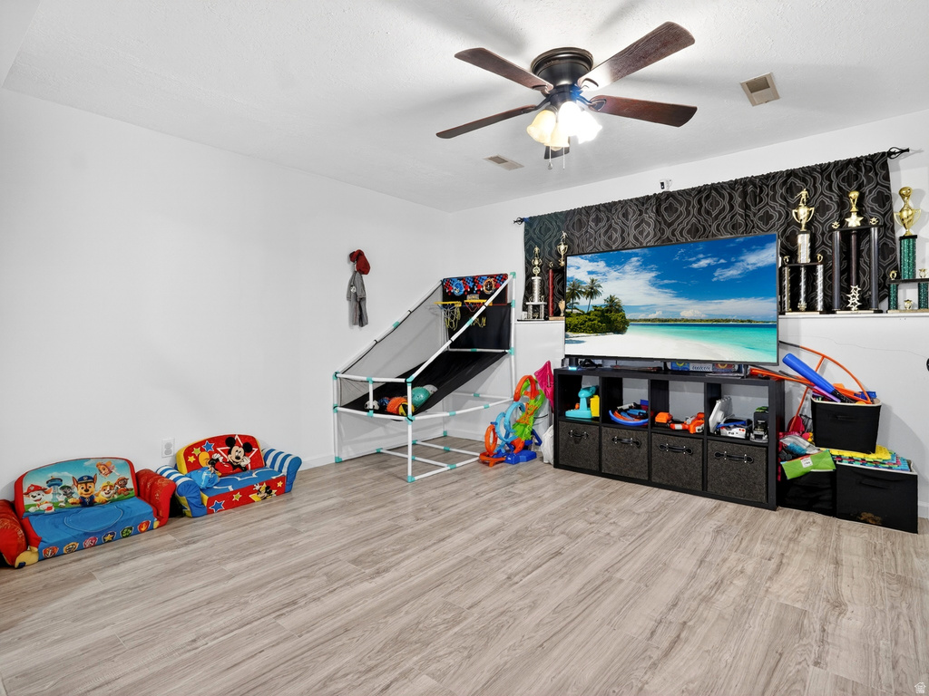 5592 S 3975 W Roy, UT 84067