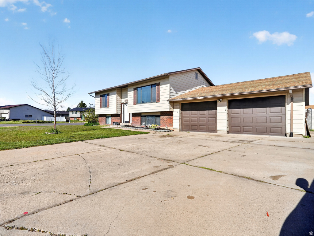 5592 S 3975 W Roy, UT 84067