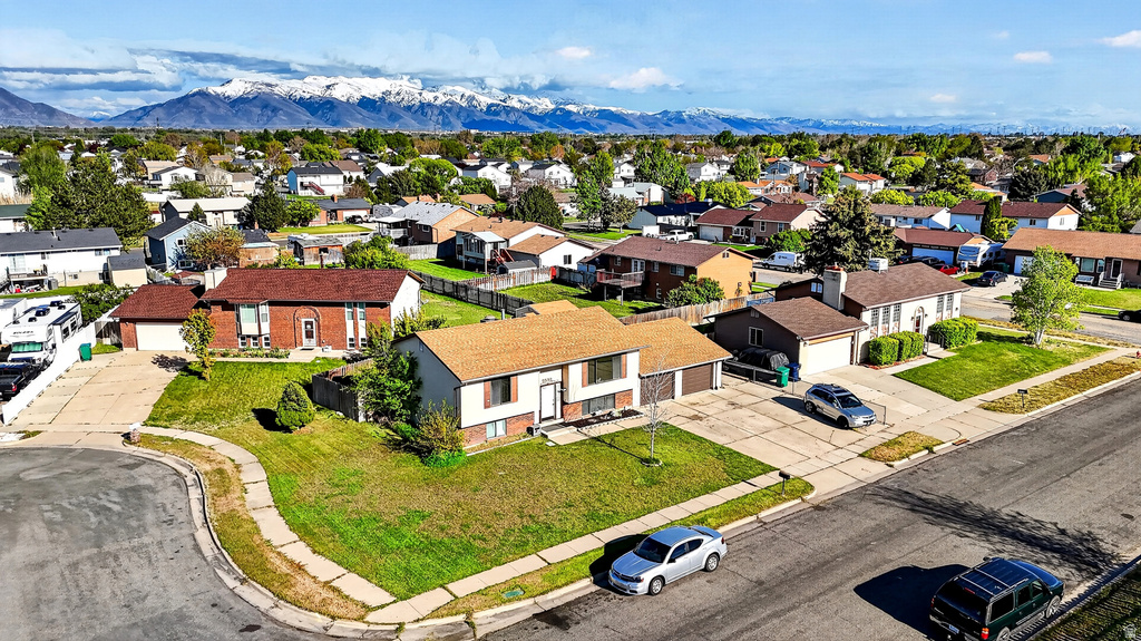 5592 S 3975 W Roy, UT 84067