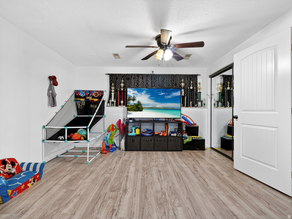 5592 S 3975 W Roy, UT 84067