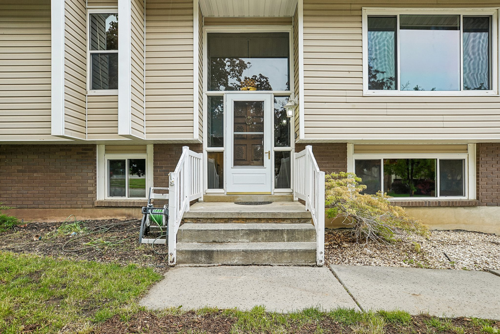1027 E 625 N Ogden, UT 84404