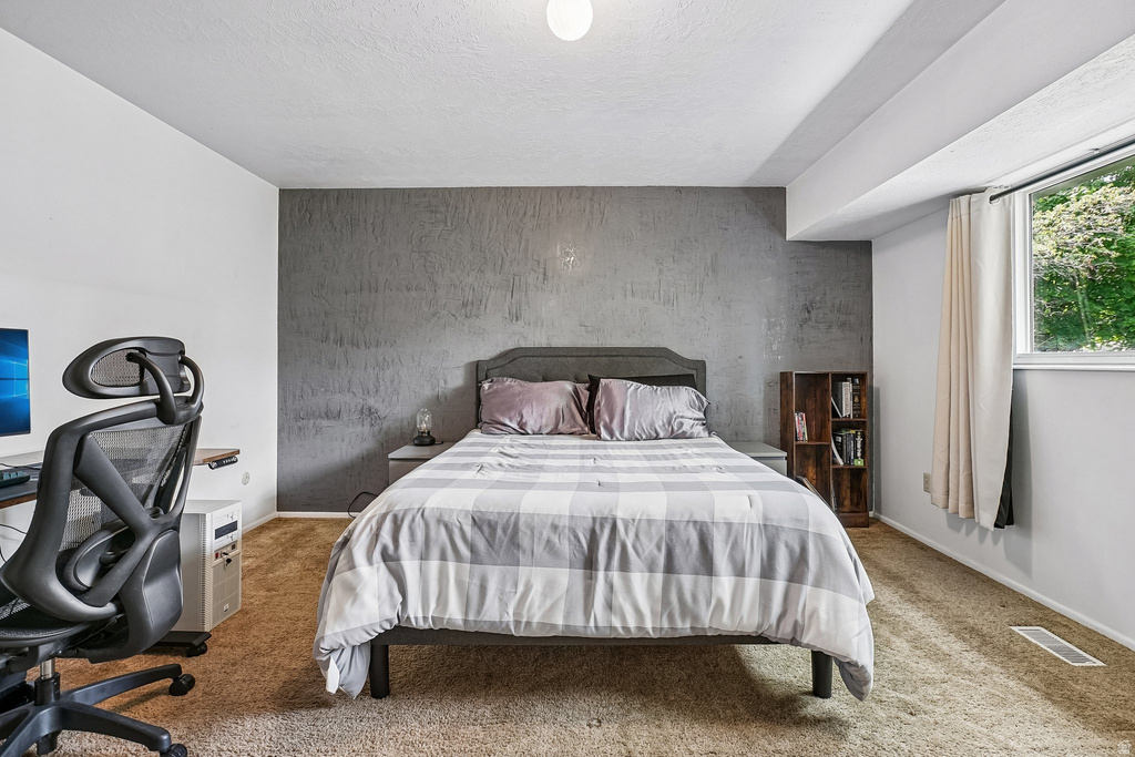 1027 E 625 N Ogden, UT 84404