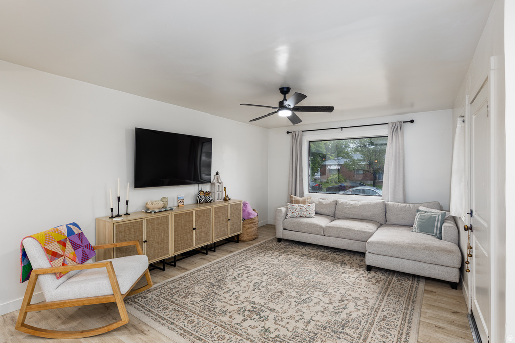 657 N COLORADO ST Salt Lake City, UT 84116