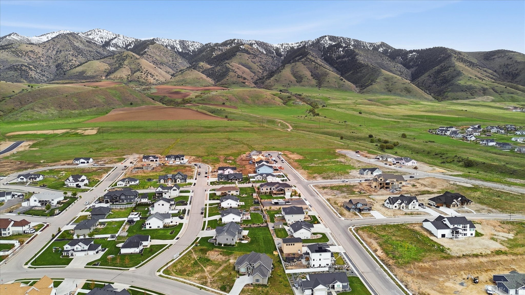 1034 E 50 N Hyde Park, UT 84318