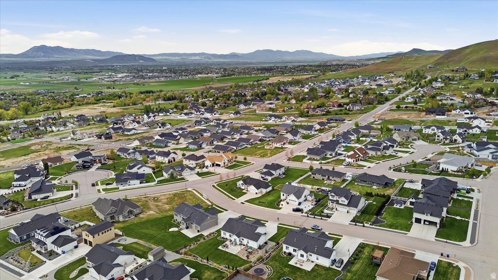 1034 E 50 N Hyde Park, UT 84318