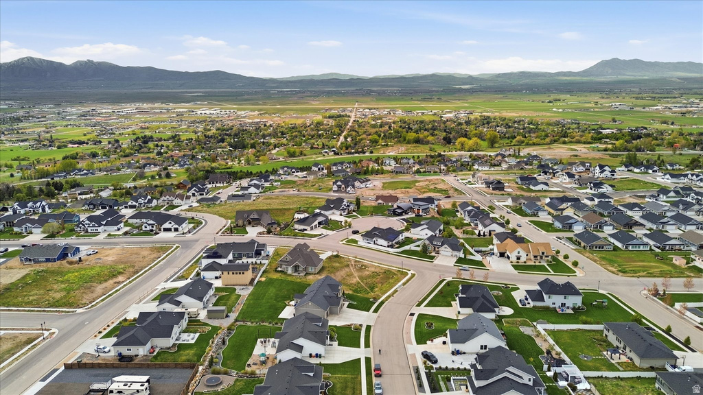 1034 E 50 N Hyde Park, UT 84318