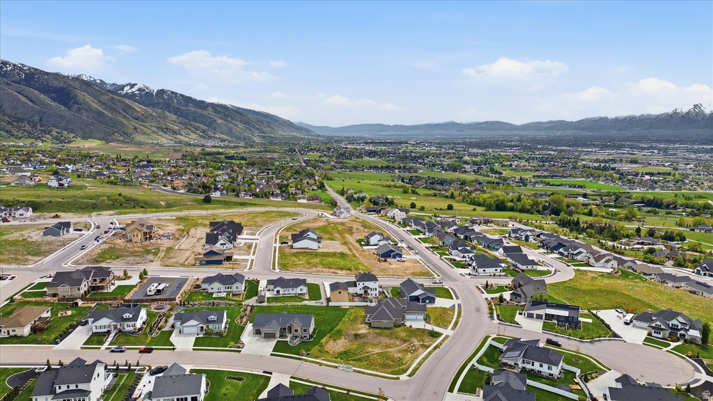 1034 E 50 N Hyde Park, UT 84318