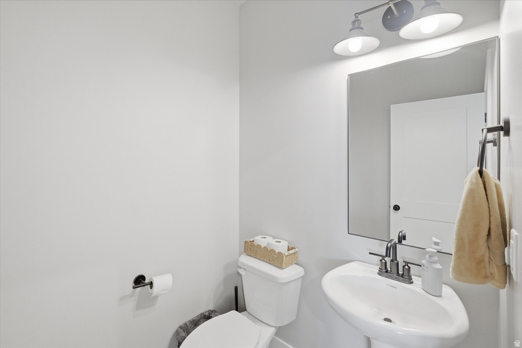 1034 E 50 N Hyde Park, UT 84318