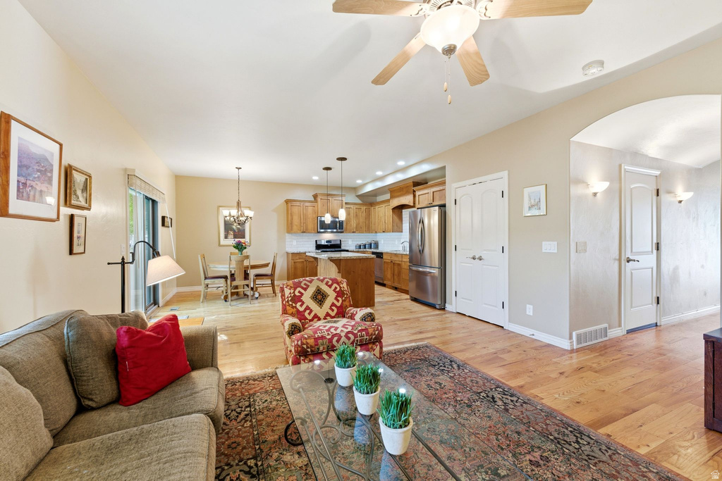 7235 S VIANSA CT Midvale, UT 84047