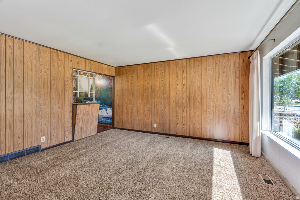 9768 S GARNET DR Sandy, UT 84094