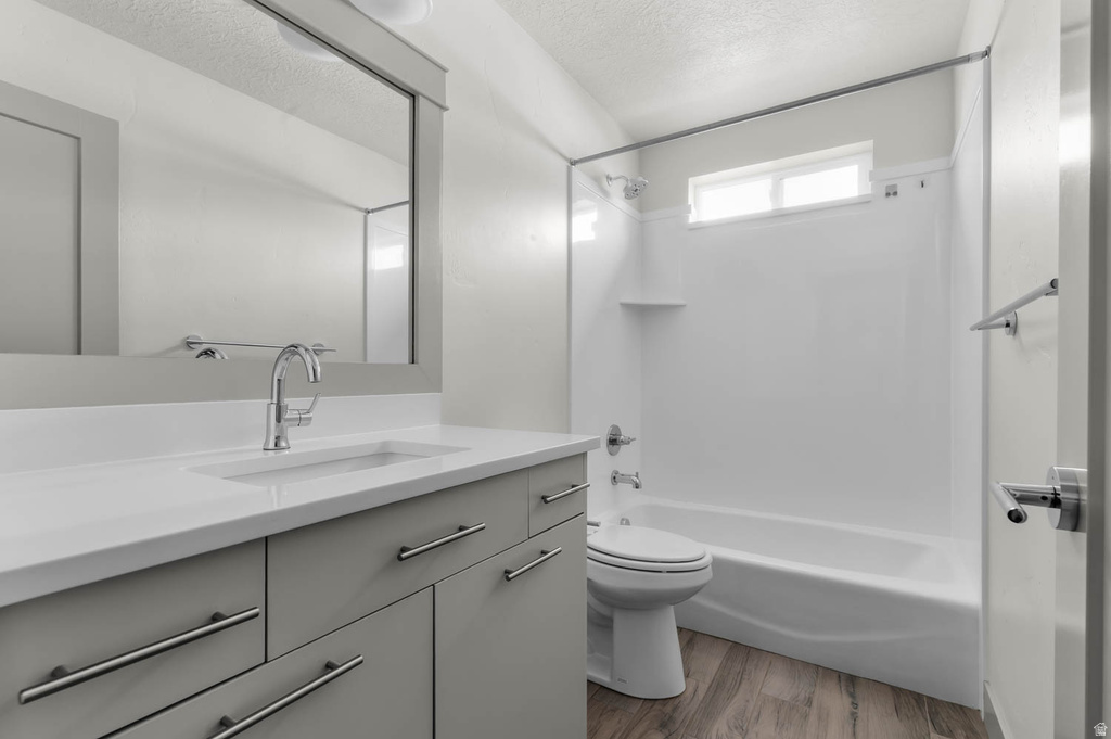 272 E KIRSTEN LN North Salt Lake, UT 84054