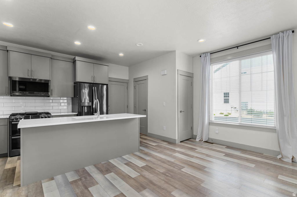 272 E KIRSTEN LN North Salt Lake, UT 84054