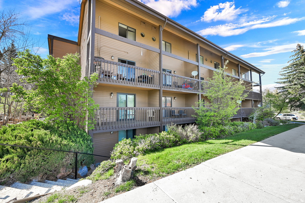 3615 N WOLF CREEK DR #410 Eden, UT 84310