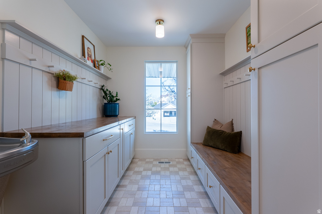 1079 W RIDGESIDE CT South Jordan, UT 84095