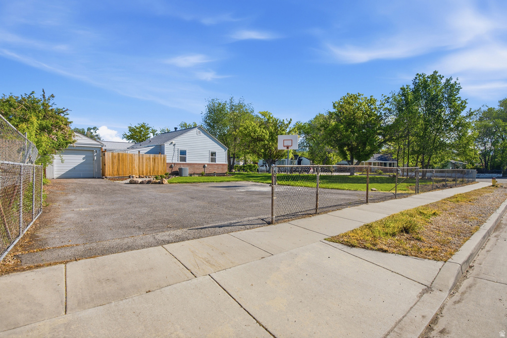 1270 S STEWART ST Salt Lake City, UT 84104
