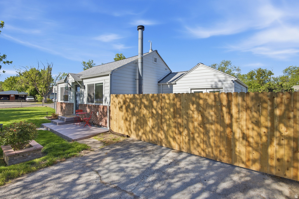 1270 S STEWART ST Salt Lake City, UT 84104