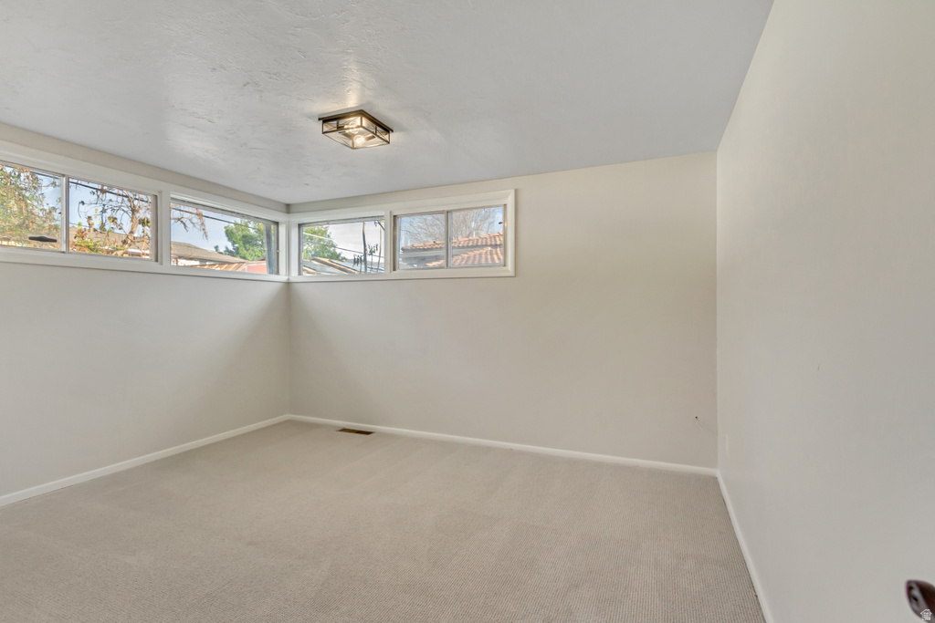 1619 S 700 W Woods Cross, UT 84087