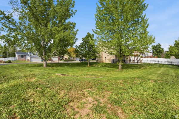 492 W 180 N Clearfield, UT 84015
