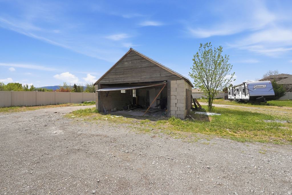736 S 300 W Lehi, UT 84043