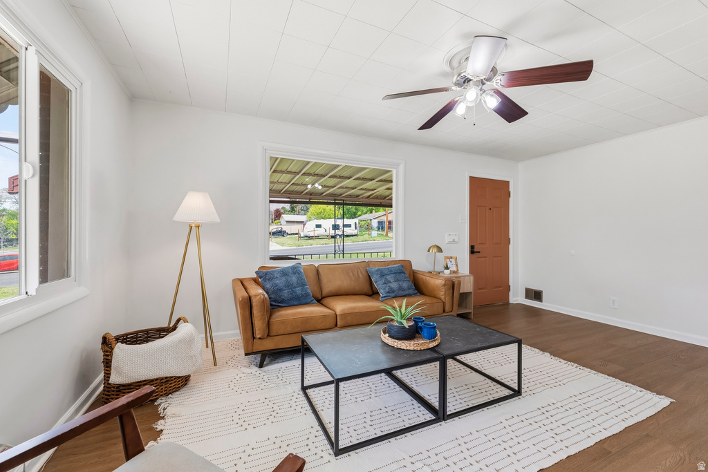 1365 E 21 ST FALS Ogden, UT 84403
