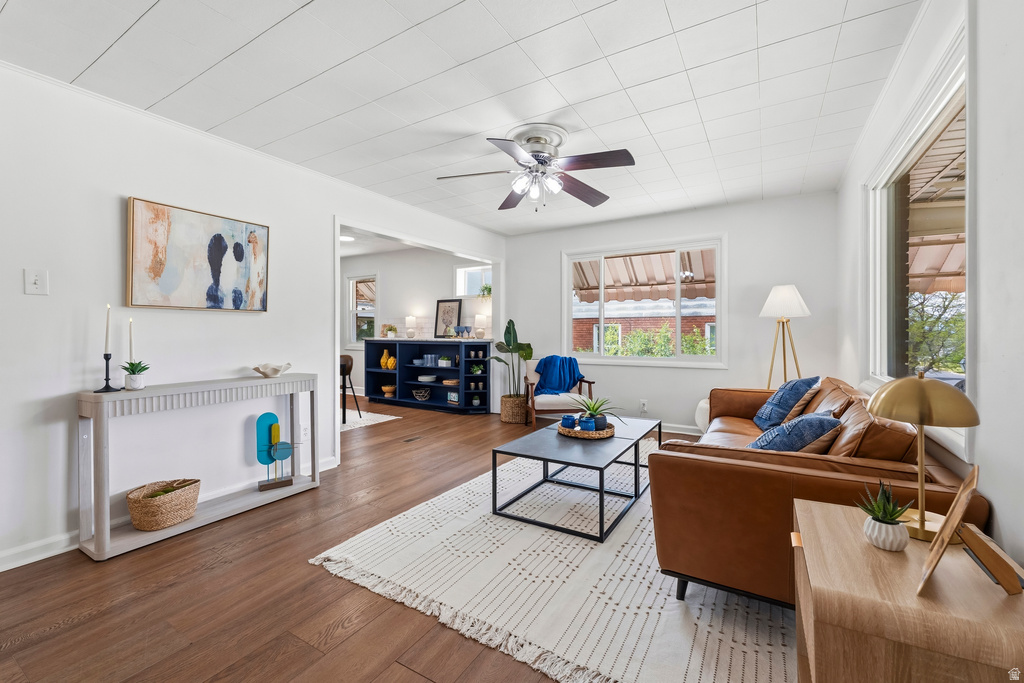 1365 E 21 ST FALS Ogden, UT 84403