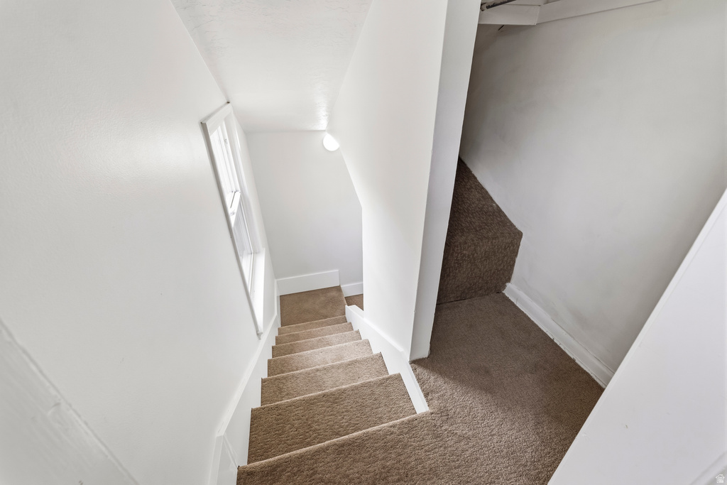 1365 E 21 ST FALS Ogden, UT 84403