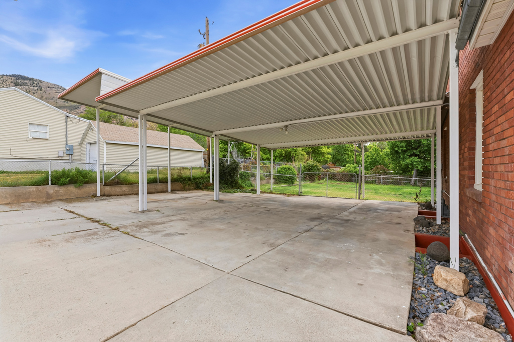1365 E 21 ST FALS Ogden, UT 84403