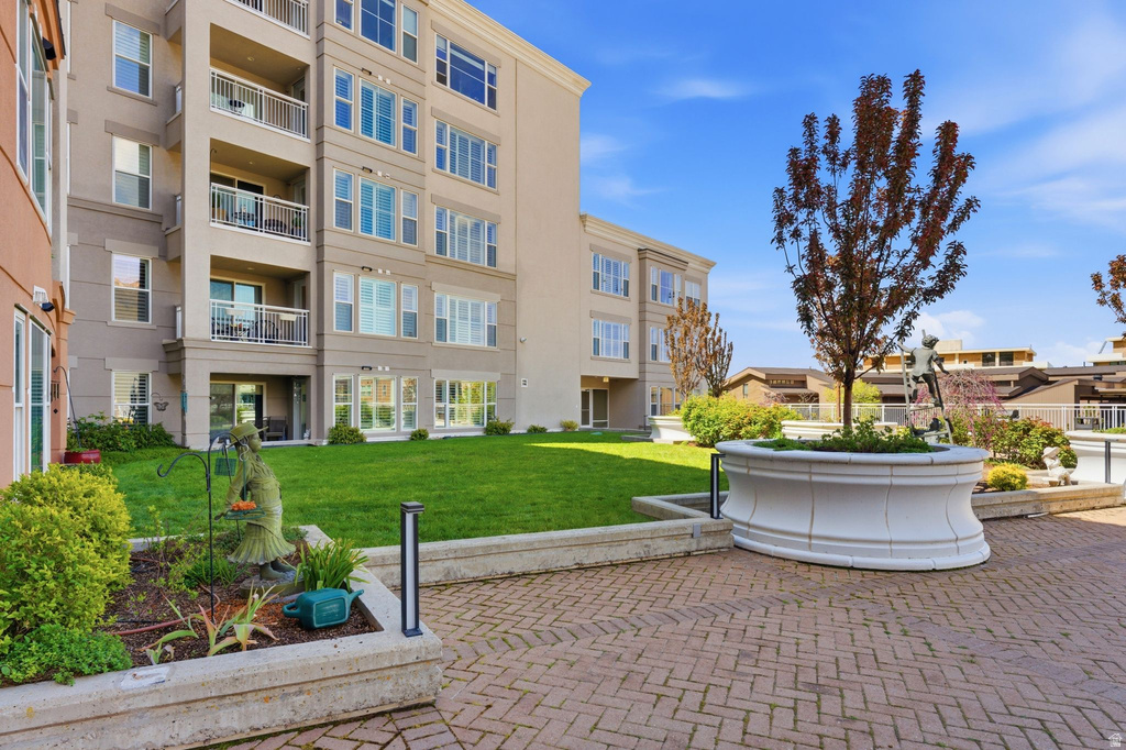 3075 E KENNEDY DR #513 Salt Lake City, UT 84108