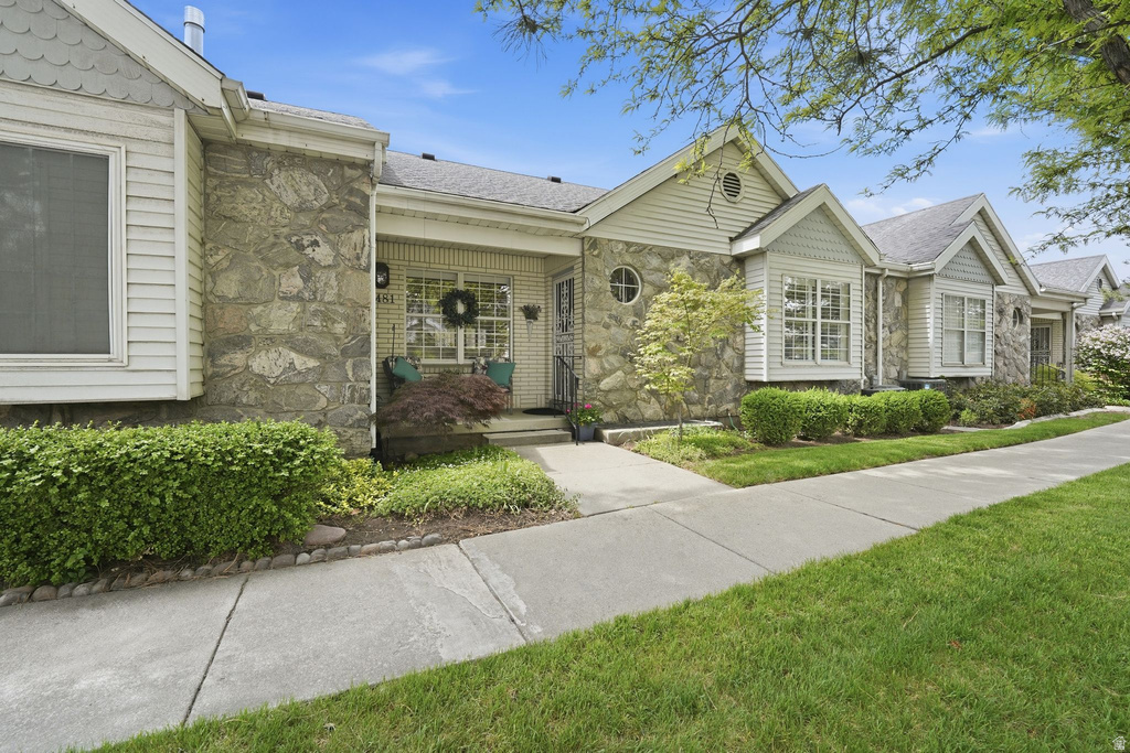 4481 S NEW VINTAGE CT Salt Lake City, UT 84124