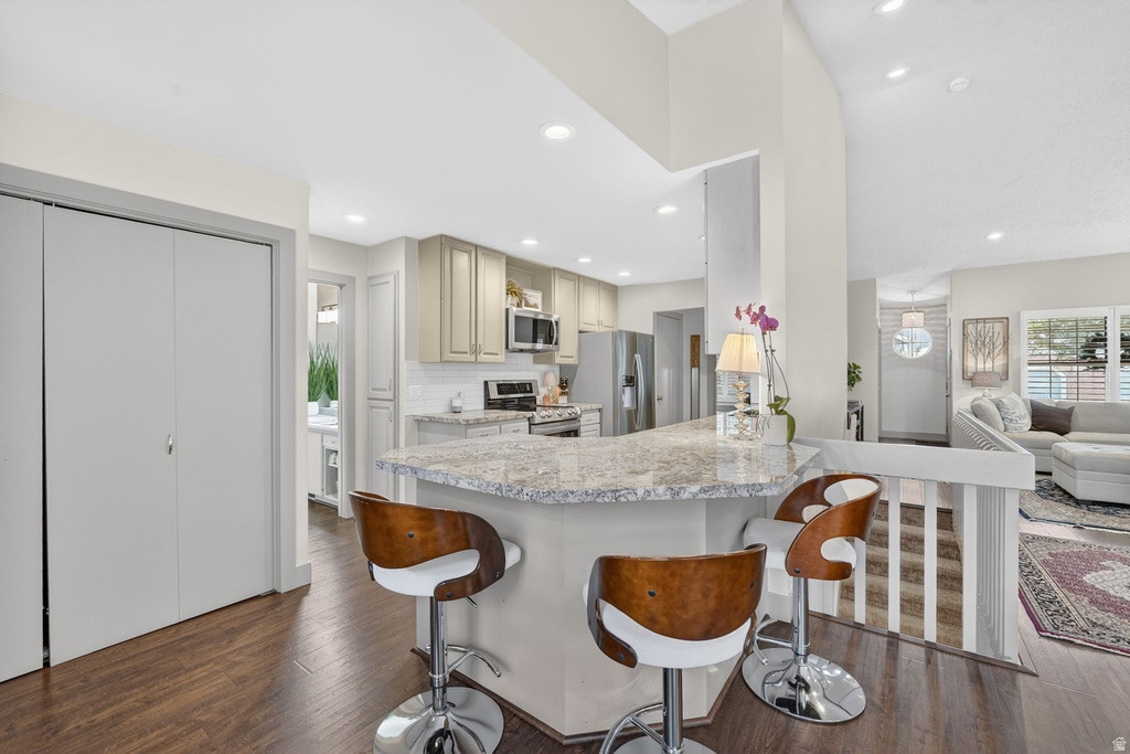 4481 S NEW VINTAGE CT Salt Lake City, UT 84124