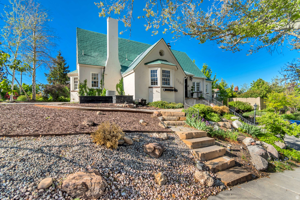 1280 E LAIRD AVE Salt Lake City, UT 84105