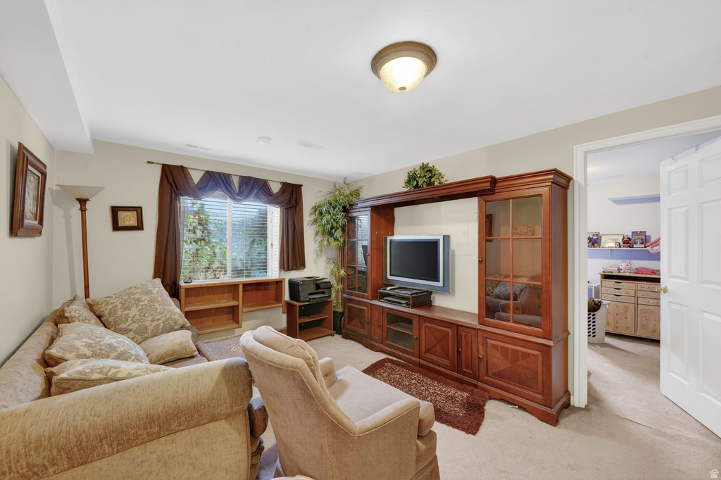 4975 W MCGINNIS LN West Jordan, UT 84081