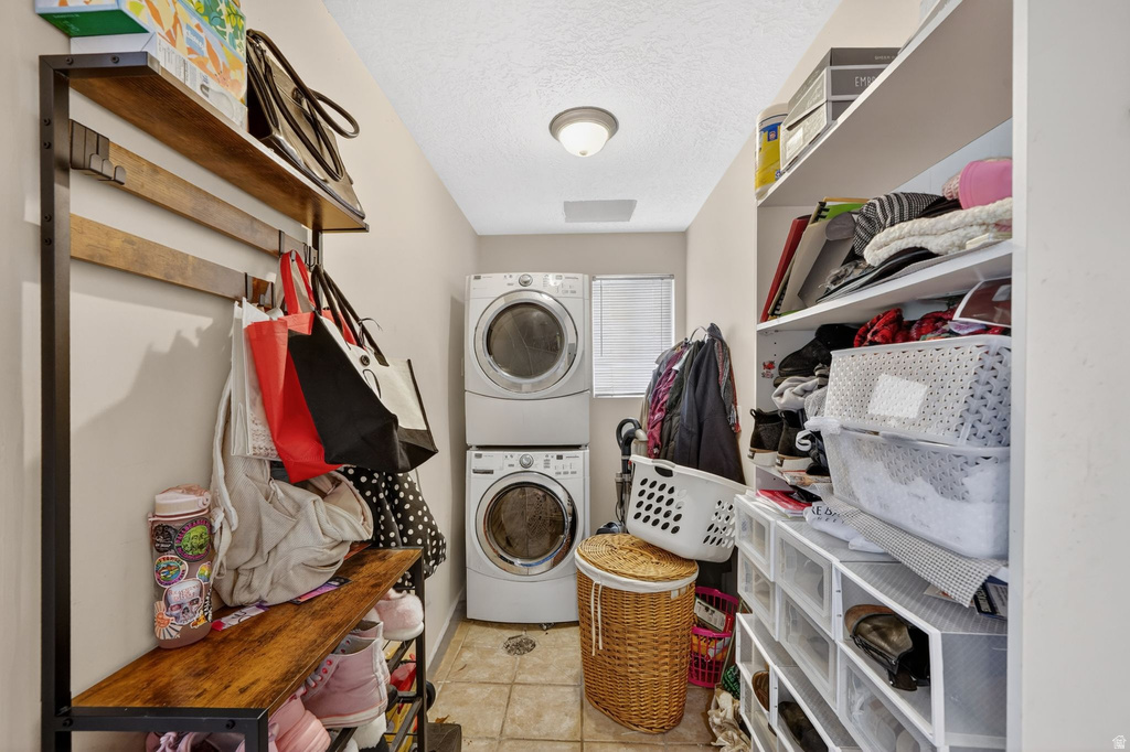 4975 W MCGINNIS LN West Jordan, UT 84081