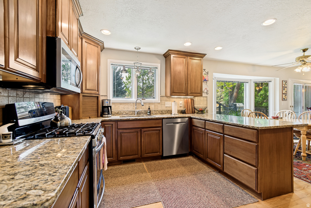 1730 E COLCHESTER CT Sandy, UT 84092