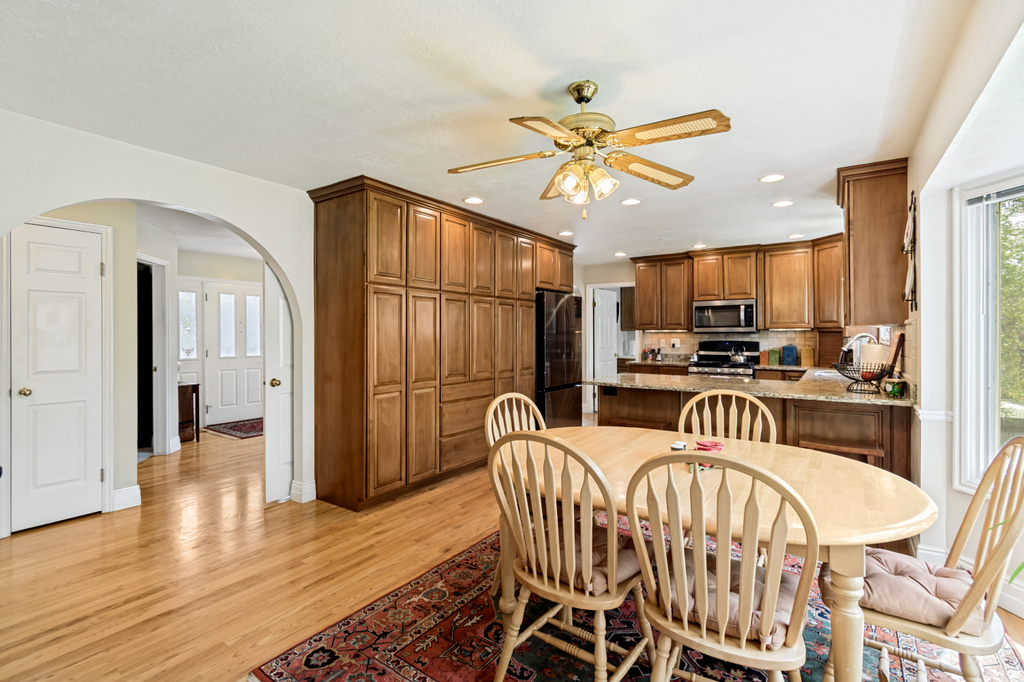 1730 E COLCHESTER CT Sandy, UT 84092