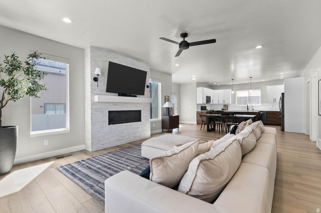 708 N DEVONSHIRE DR Saratoga Springs, UT 84045