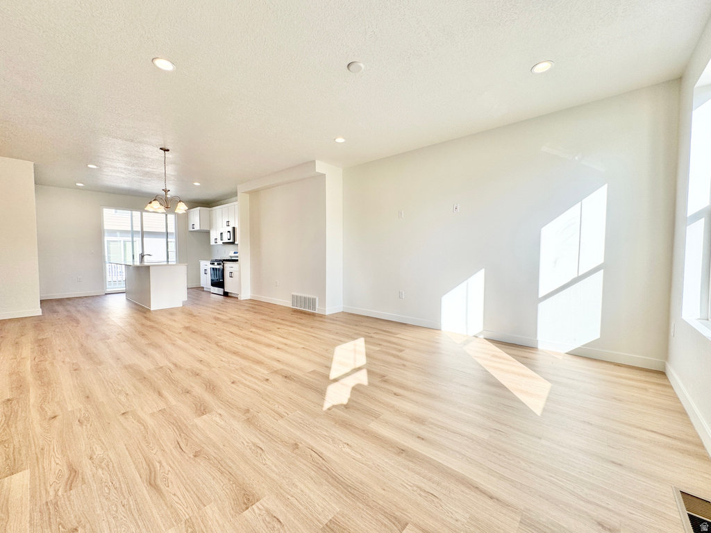 1650 N MAIN ST Layton, UT 84041