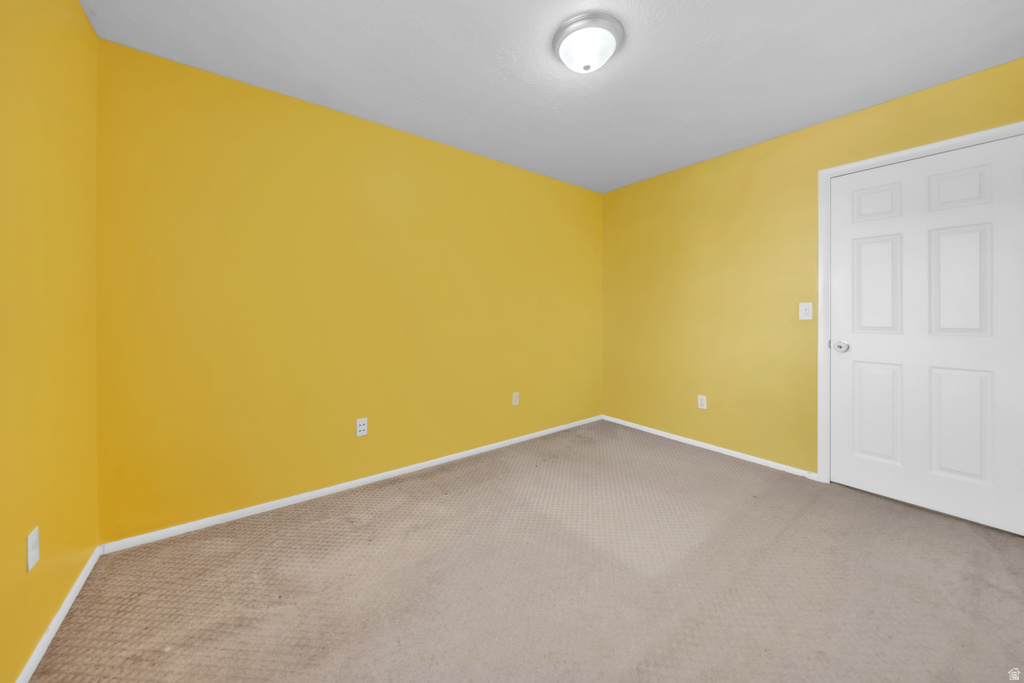 1052 N 1000 E Layton, UT 84040