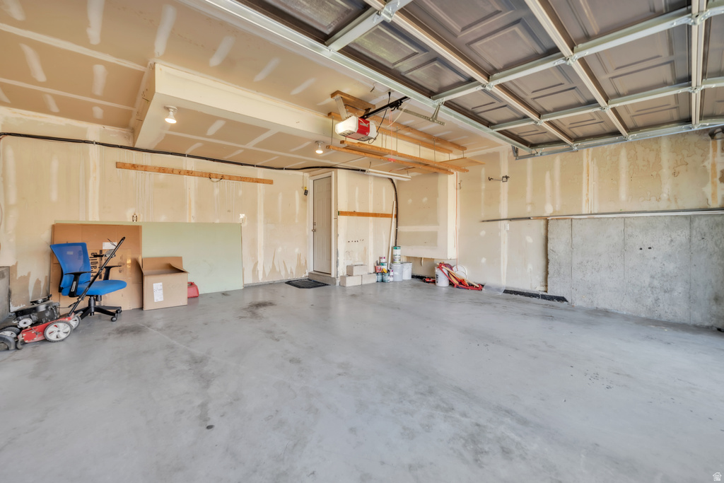 1052 N 1000 E Layton, UT 84040