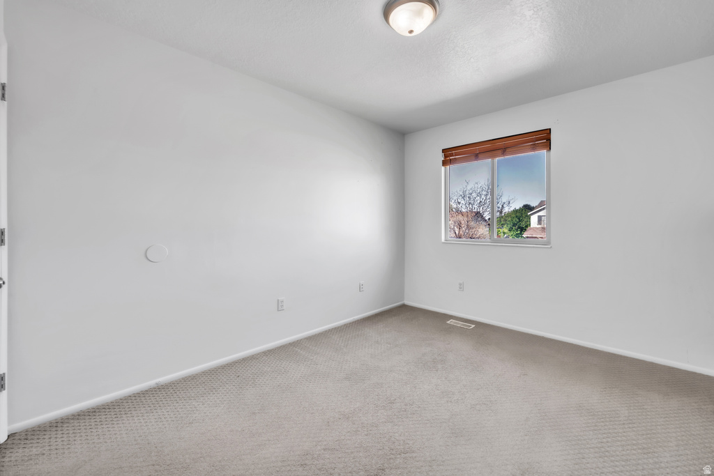 1052 N 1000 E Layton, UT 84040
