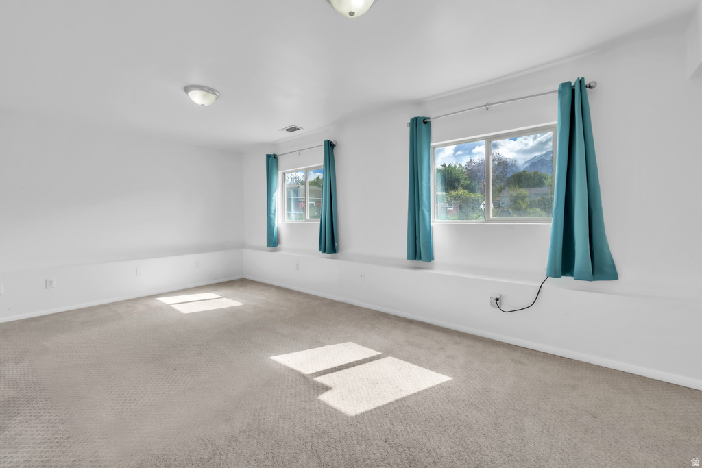 1052 N 1000 E Layton, UT 84040