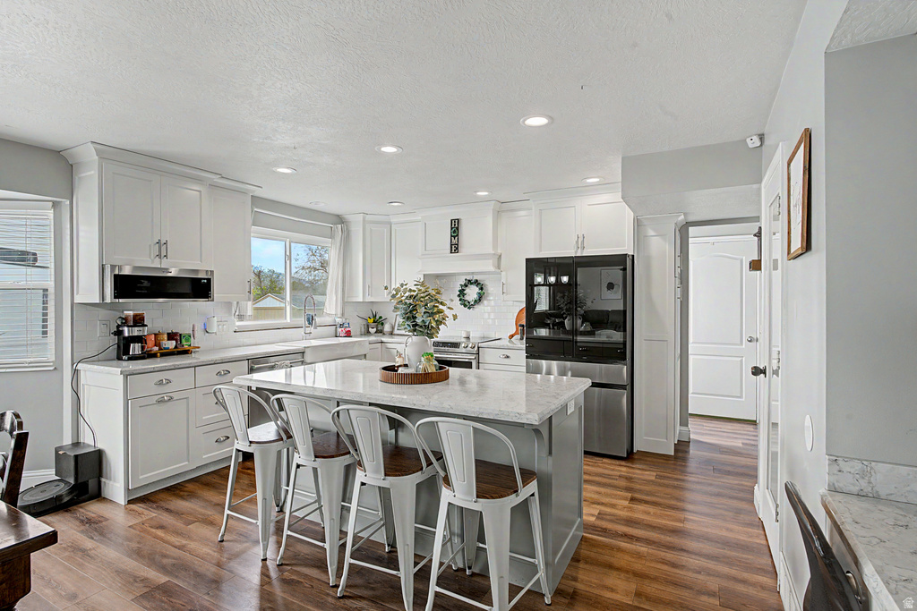 8233 S CREEKWOOD CIR West Jordan, UT 84088
