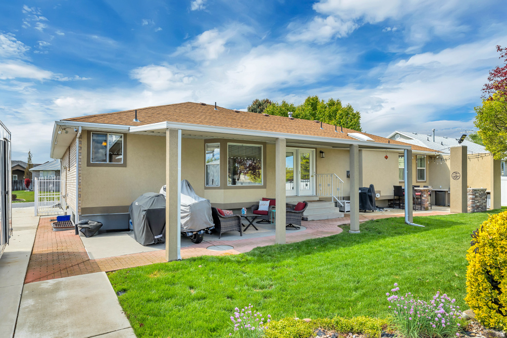 1936 W GUARD CT West Jordan, UT 84088