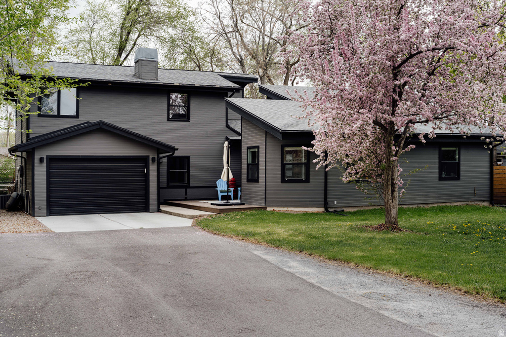 2244 E E LAMBOURNE AVE Salt Lake City, UT 84109