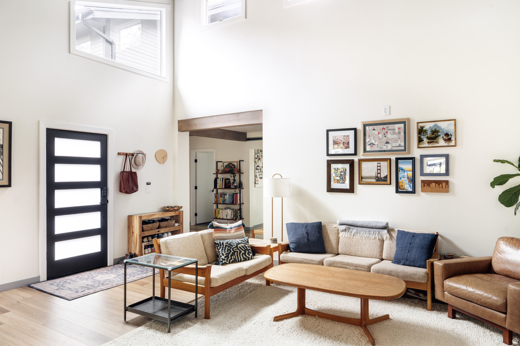 2244 E E LAMBOURNE AVE Salt Lake City, UT 84109