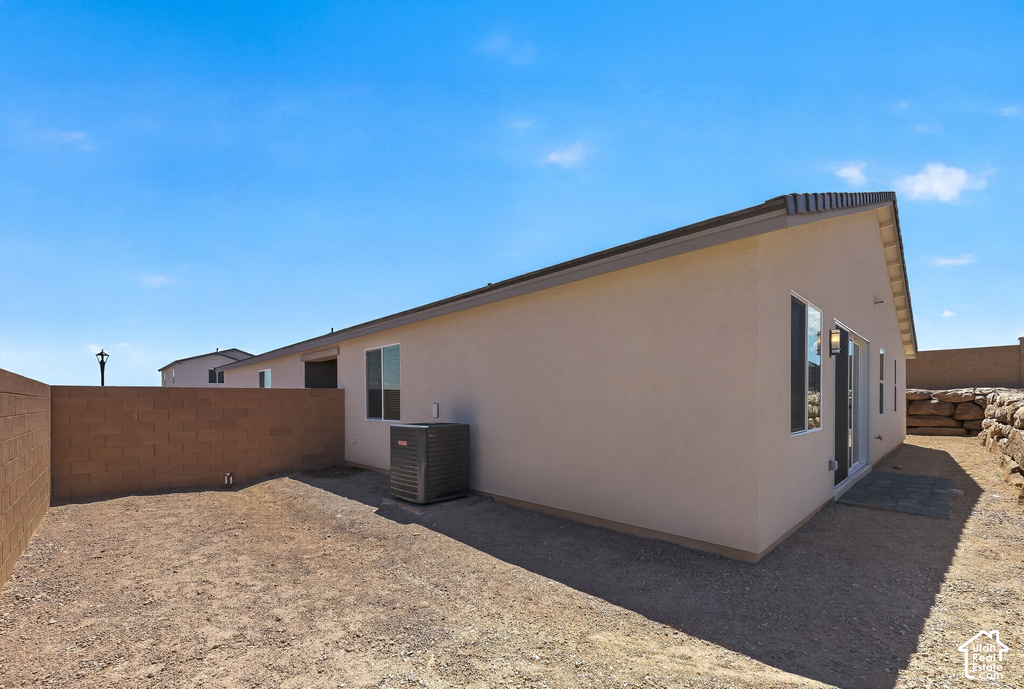 664 S CECITA WAY photo 3
